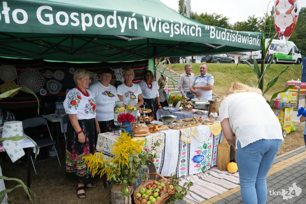 Zespół Baciary gwiazdą dożynek w gminie Słupia Konecka [wideo, zdjęcia]