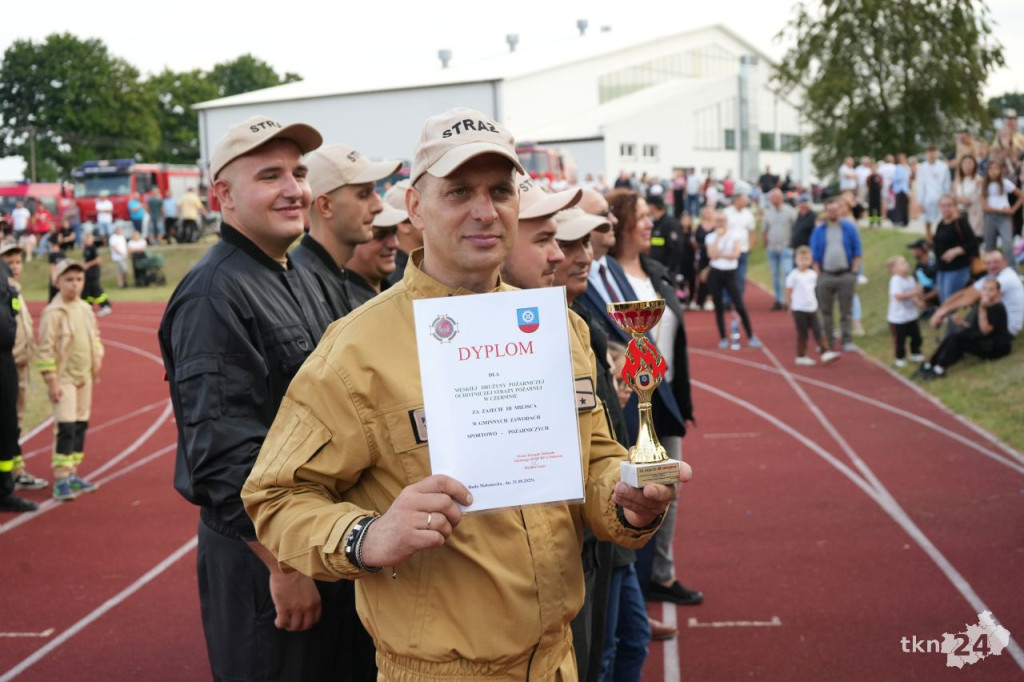 Zawody sportowo-pożarnicze w Rudzie Malenieckiej. Konkurowali strażacy z dwóch gmin [wideo, zdjęcia]