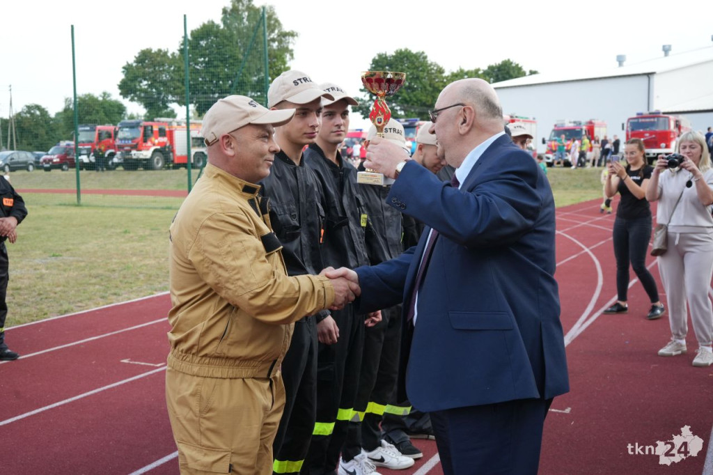 Zawody sportowo-pożarnicze w Rudzie Malenieckiej. Konkurowali strażacy z dwóch gmin [wideo, zdjęcia]