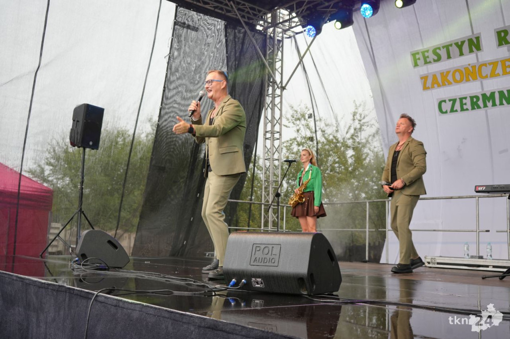 Gmina Fałków pożegnała lato w Czermnie z zespołem MIG [wideo, zdjęcia]