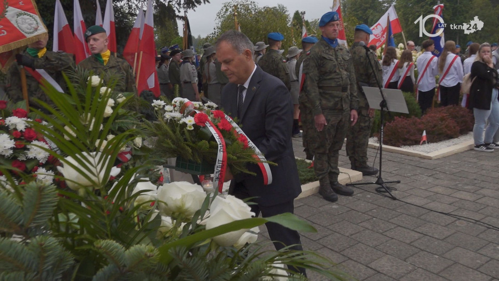 Sobotnie obchody Koneckiego Września 2025. Uroczystość przy Pomniku Partyzantów [wideo, zdjęcia]