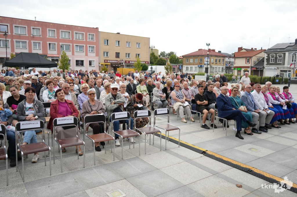 Niedziela Koneckiego Września 2025. Modlitwa za ojczyznę i koncert wojskowy na rynku [wideo, zdjęcia]