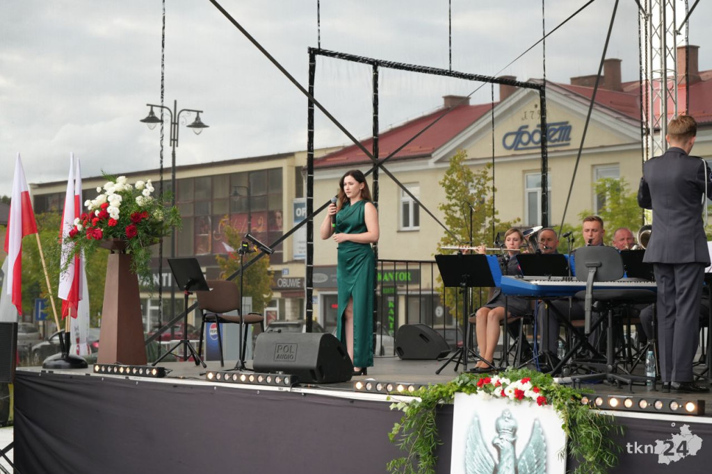 Niedziela Koneckiego Września 2025. Modlitwa za ojczyznę i koncert wojskowy na rynku [wideo, zdjęcia]