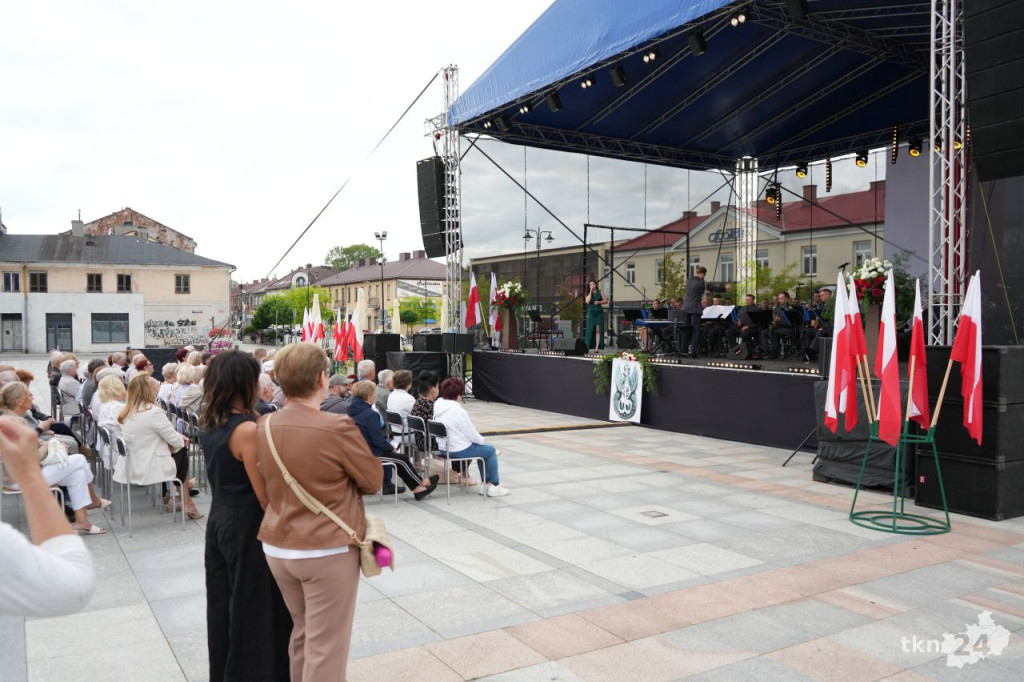 Niedziela Koneckiego Września 2025. Modlitwa za ojczyznę i koncert wojskowy na rynku [wideo, zdjęcia]