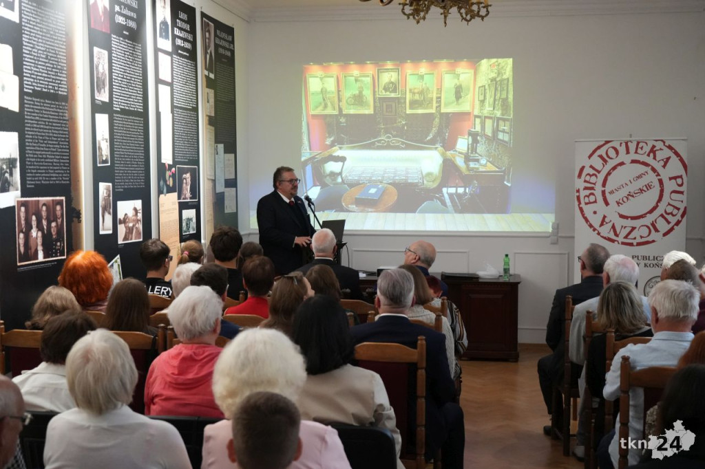Wieczór z historią. Biblioteka Publiczna w Końskich zaprosiła na wystawę i prelekcje [zdjęcia]