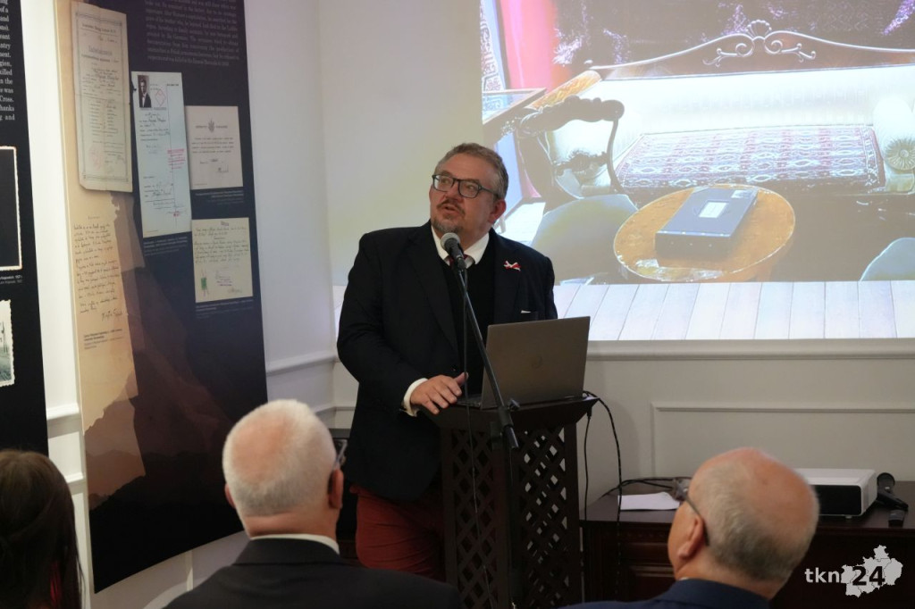 Wieczór z historią. Biblioteka Publiczna w Końskich zaprosiła na wystawę i prelekcje [zdjęcia]