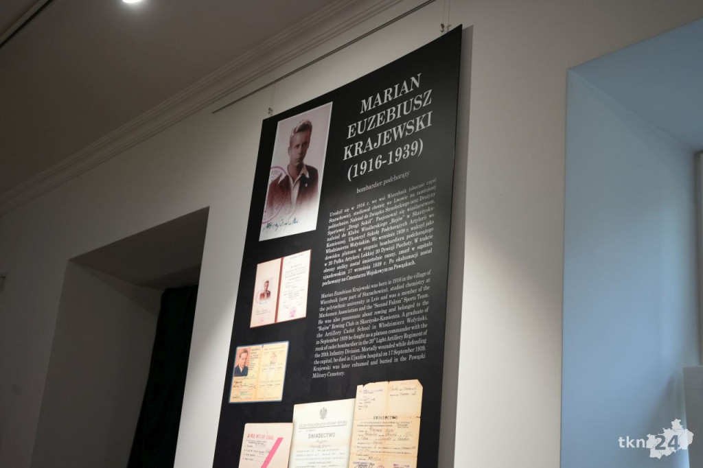 Wieczór z historią. Biblioteka Publiczna w Końskich zaprosiła na wystawę i prelekcje [zdjęcia]