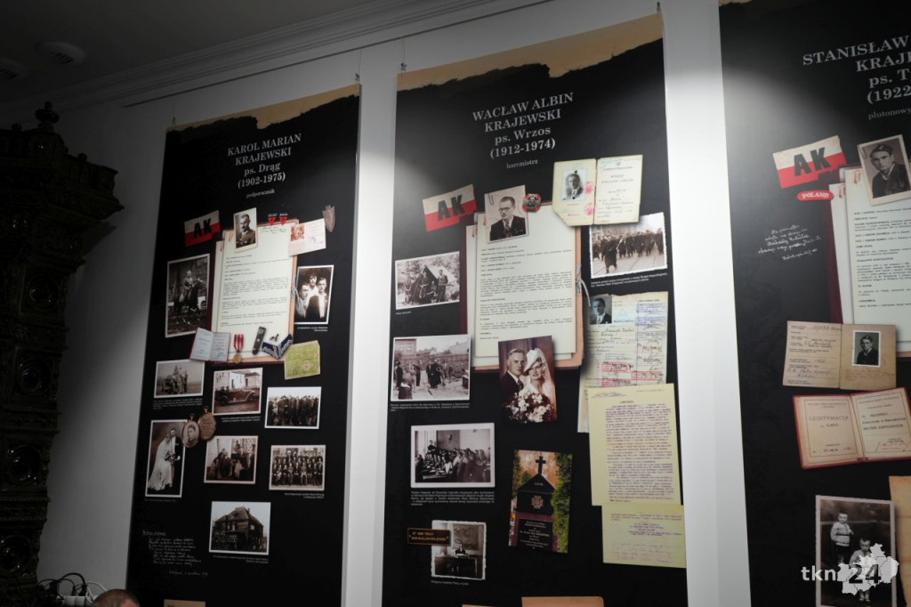 Wieczór z historią. Biblioteka Publiczna w Końskich zaprosiła na wystawę i prelekcje [zdjęcia]