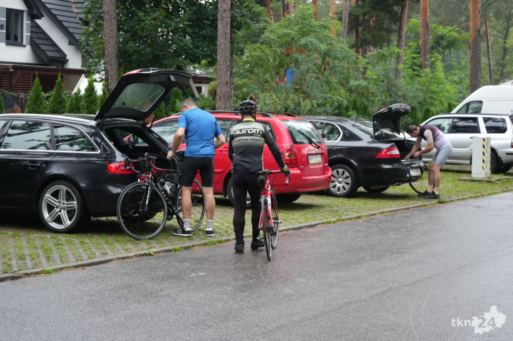 Pogoda nie wystraszyła uczestników 32. Koneckiego Rajdu Rowerowego [wideo, zdjęcia]