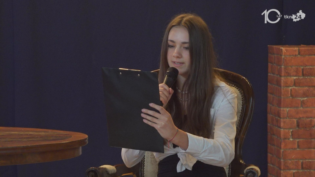 Narodowe Czytanie w Szkole Podstawowej nr 1 w Końskich [wideo, zdjęcia]