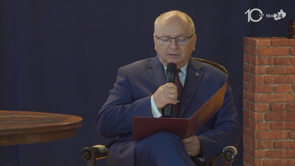 Narodowe Czytanie w Szkole Podstawowej nr 1 w Końskich [wideo, zdjęcia]