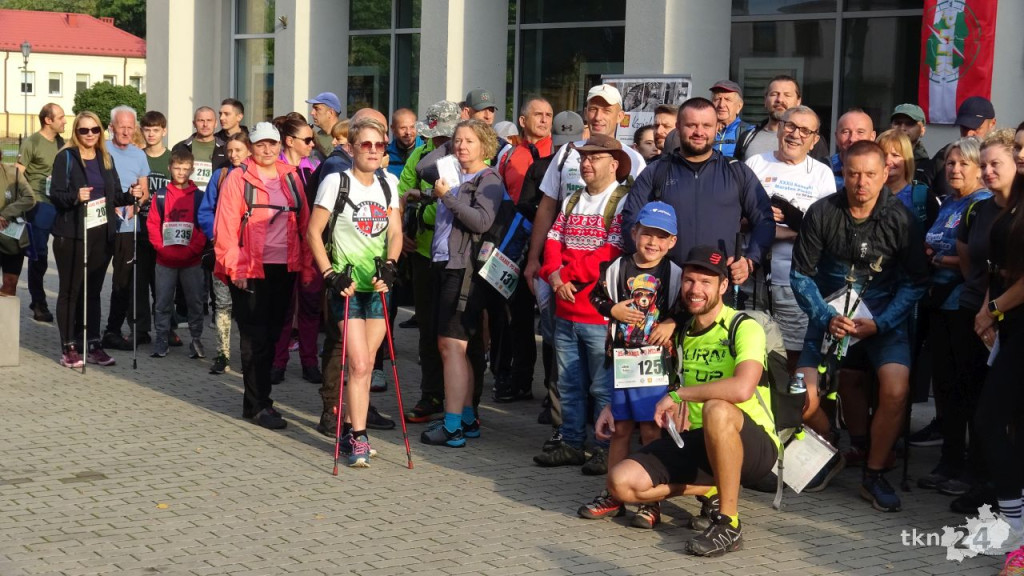 Nawet 270 osób maszeruje po medal na szlakach wokół Końskich! [wideo, zdjęcia]
