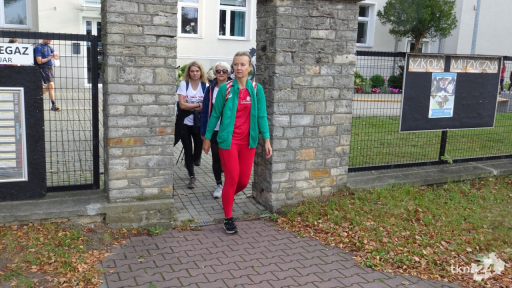 Nawet 270 osób maszeruje po medal na szlakach wokół Końskich! [wideo, zdjęcia]