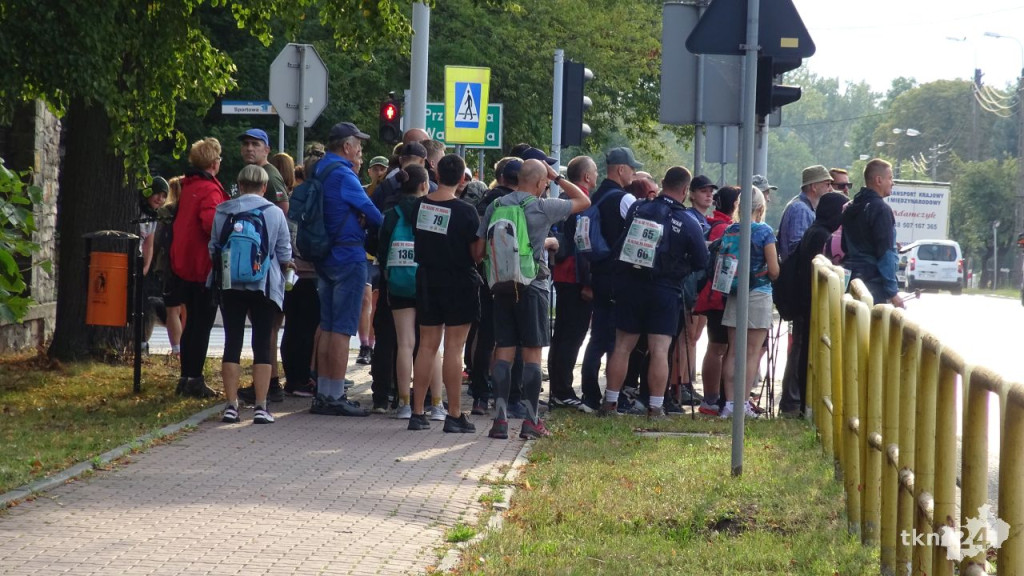 Nawet 270 osób maszeruje po medal na szlakach wokół Końskich! [wideo, zdjęcia]