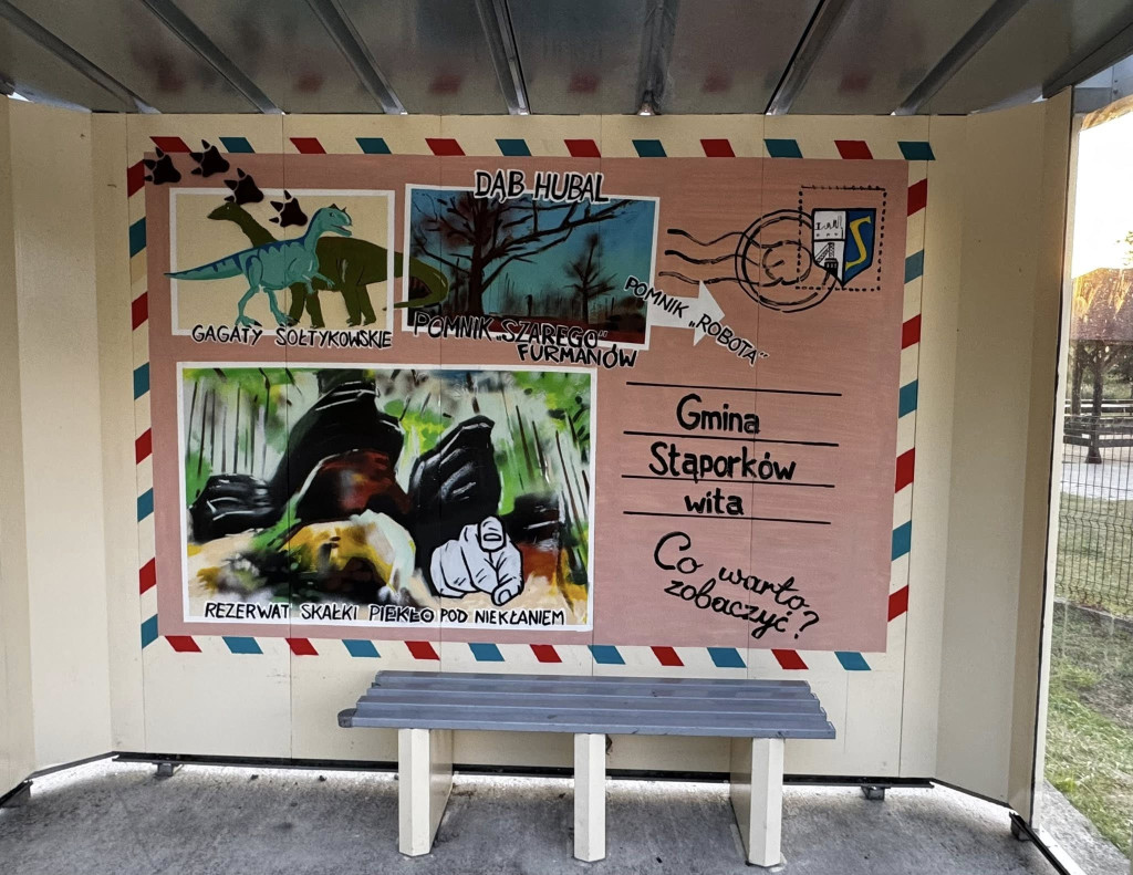Nowy wygląd przystanków i bookcrossing w Stąporkowie [zdjęcia]