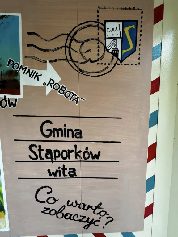 Nowy wygląd przystanków i bookcrossing w Stąporkowie [zdjęcia]