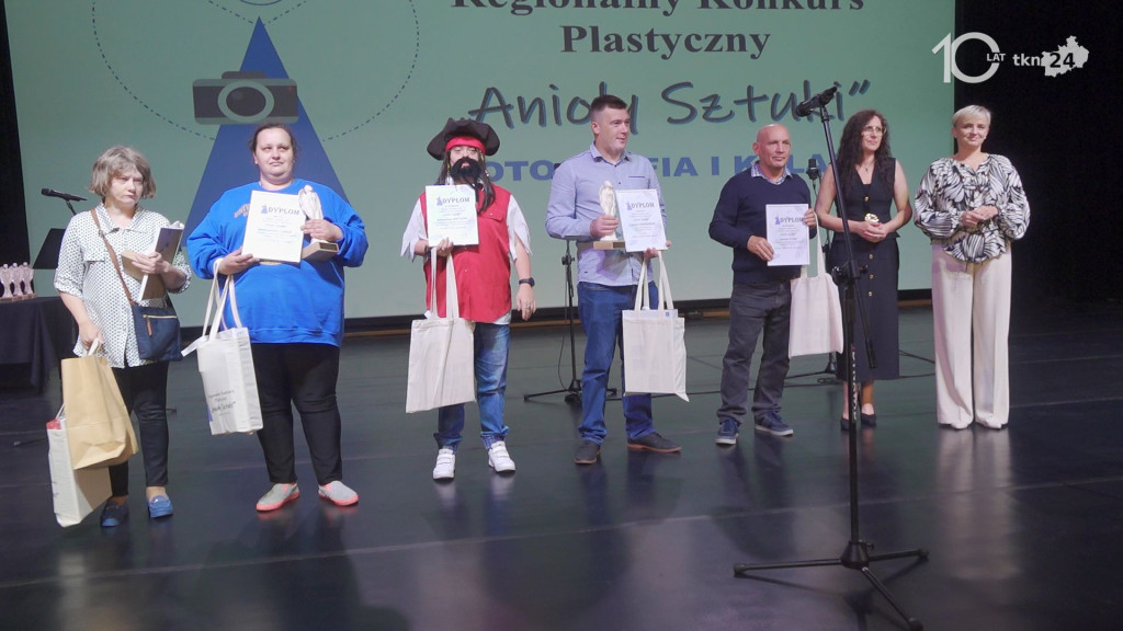 Rozdali Anioły Sztuki. Wystawę można podziwiać przez dwa tygodnie [wideo, zdjęcia]
