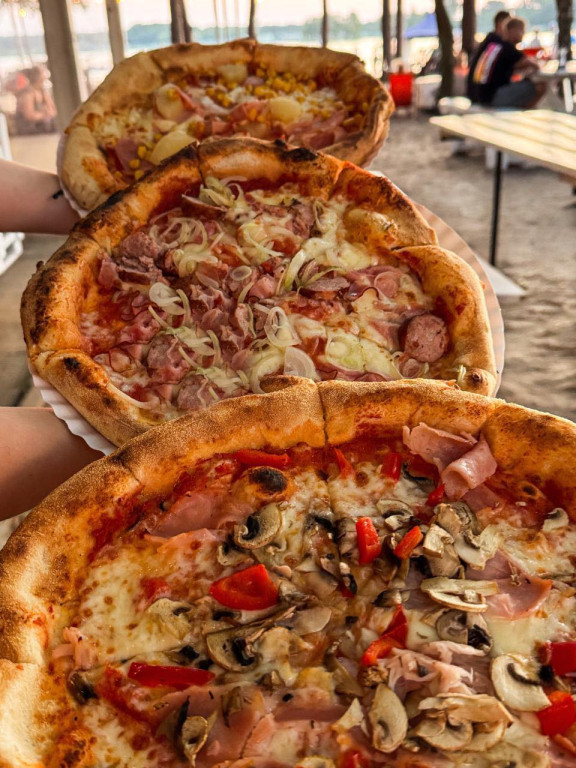 Pino Pizza & Beach Bar w Sielpi zaprasza na pożegnanie sezonu