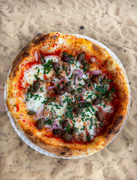 Pino Pizza & Beach Bar w Sielpi zaprasza na pożegnanie sezonu