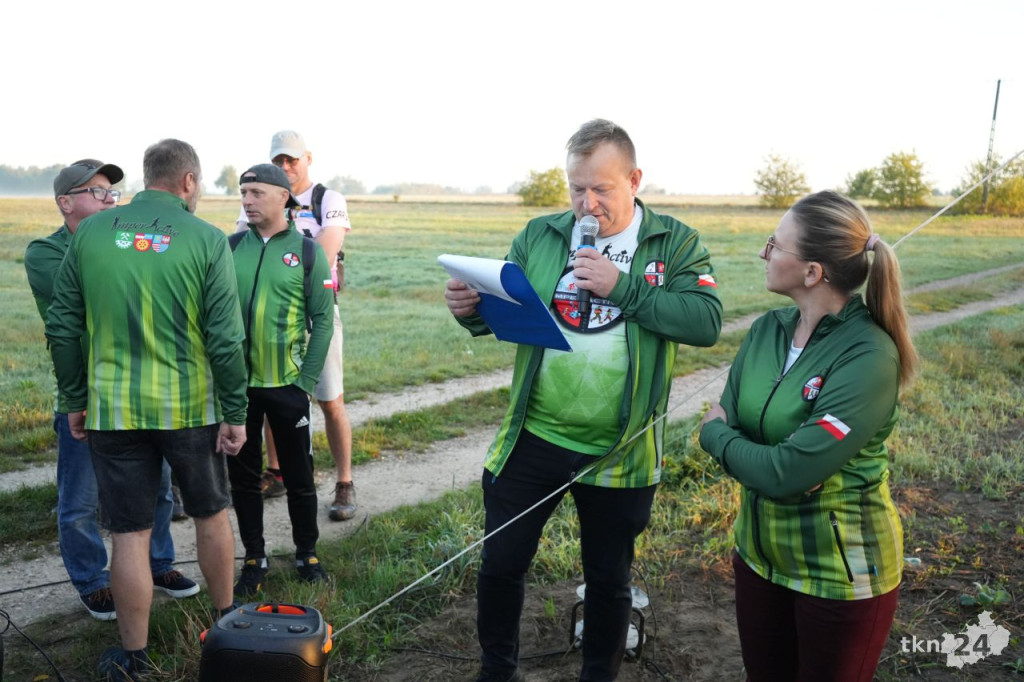 Po raz czwarty pożegnali Afrykę. 140 piechurów na trasie rajdu [wideo, zdjęcia]