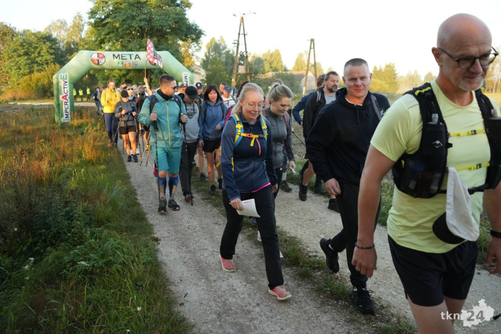 Po raz czwarty pożegnali Afrykę. 140 piechurów na trasie rajdu [wideo, zdjęcia]