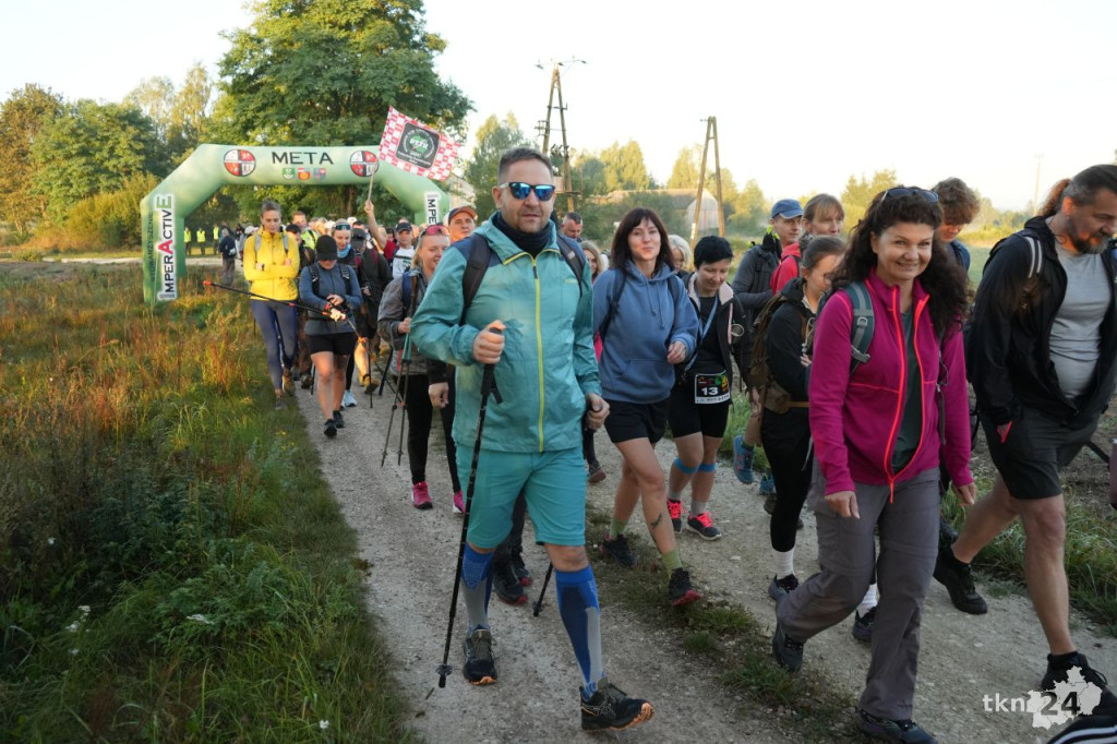 Po raz czwarty pożegnali Afrykę. 140 piechurów na trasie rajdu [wideo, zdjęcia]