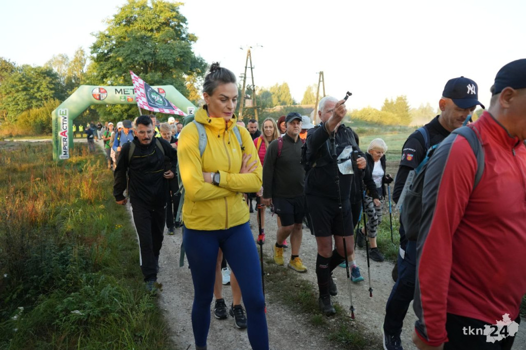 Po raz czwarty pożegnali Afrykę. 140 piechurów na trasie rajdu [wideo, zdjęcia]