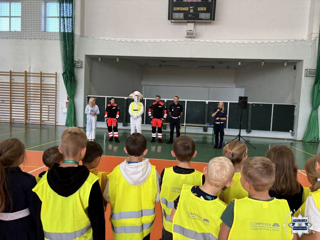 Bezpieczna droga do szkoły - działania profilaktyczne koneckich policjantów