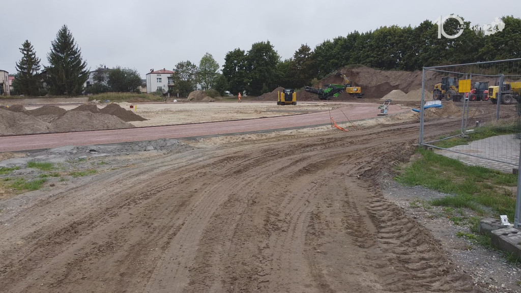 Stadion lekkoatletyczny w Końskich coraz bliżej [wideo, zdjęcia]
