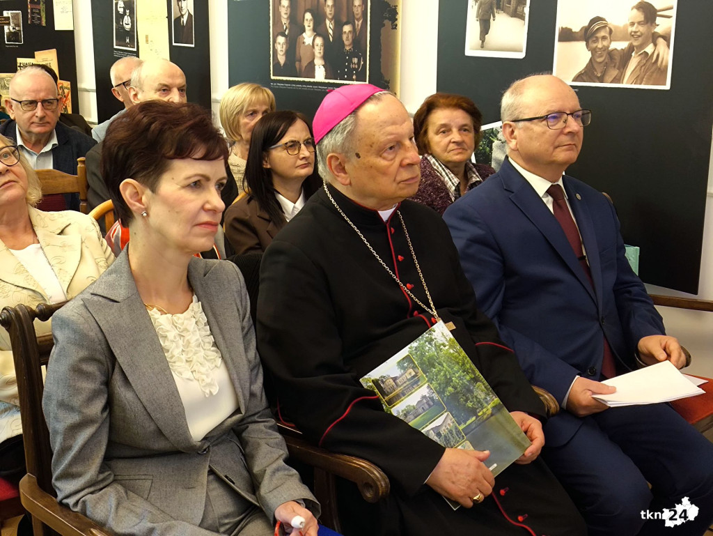 Ksiądz Profesor dr hab. Bonifacy Miązek. Seminarium na 90-lecie urodzin honorowego obywatela Końskich [wideo, zdjęcia]