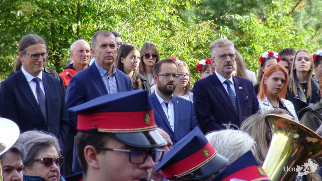W Bokowie uroczyście odsłonięto odnowiony pomnik pamięci żołnierzy Armii Krajowej [wideo, zdjęcia]