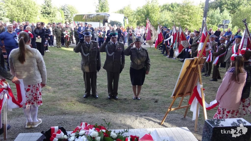 W Bokowie uroczyście odsłonięto odnowiony pomnik pamięci żołnierzy Armii Krajowej [wideo, zdjęcia]