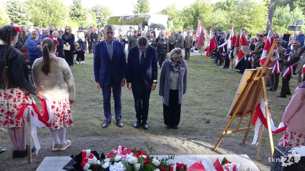 W Bokowie uroczyście odsłonięto odnowiony pomnik pamięci żołnierzy Armii Krajowej [wideo, zdjęcia]