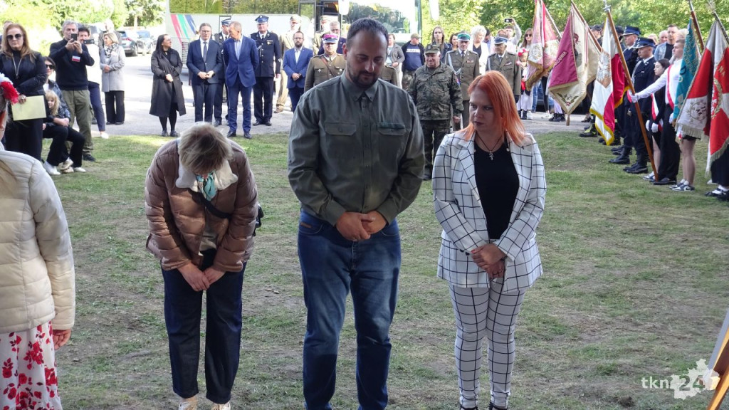 W Bokowie uroczyście odsłonięto odnowiony pomnik pamięci żołnierzy Armii Krajowej [wideo, zdjęcia]
