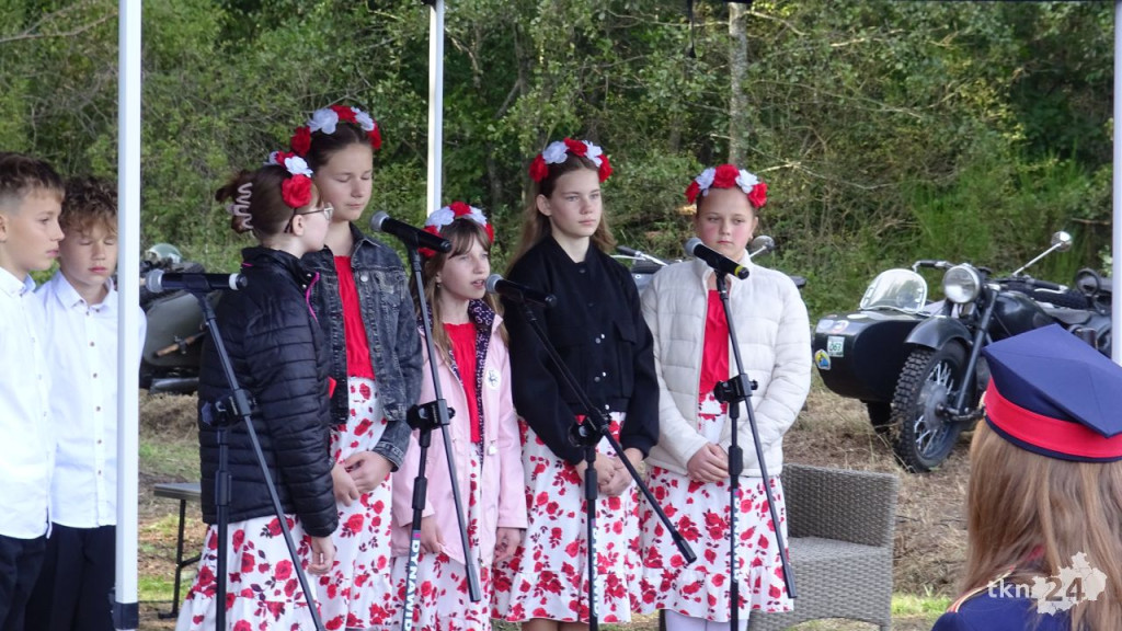 W Bokowie uroczyście odsłonięto odnowiony pomnik pamięci żołnierzy Armii Krajowej [wideo, zdjęcia]