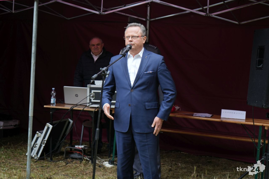 Spotkali się na polanie w Gruszce by uczcić pamięć zmarłych [wideo, zdjęcia]