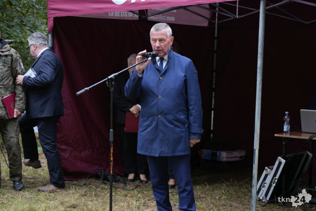 Spotkali się na polanie w Gruszce by uczcić pamięć zmarłych [wideo, zdjęcia]