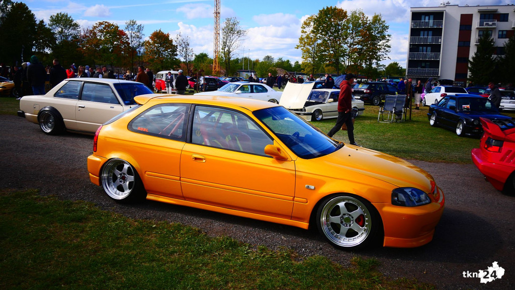 Stance Xperience. Zobaczcie jakie bryki pojawiły się w Końskich! [wideo, zdjęcia]