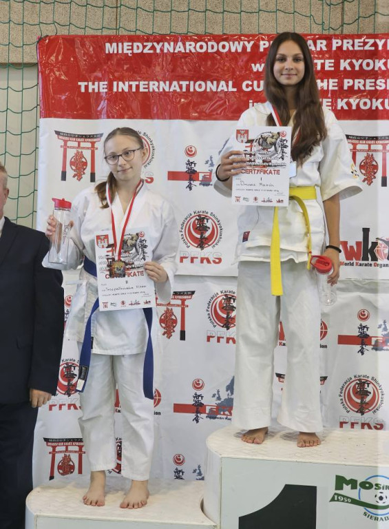 14 medali zawodników z Końskich na Turnieju Karate o Puchar Prezydenta Sieradza [zdjęcia]