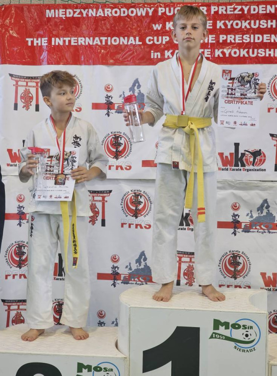 14 medali zawodników z Końskich na Turnieju Karate o Puchar Prezydenta Sieradza [zdjęcia]