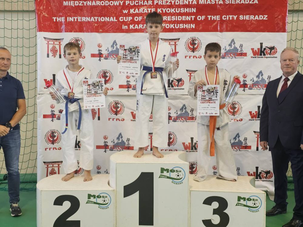 14 medali zawodników z Końskich na Turnieju Karate o Puchar Prezydenta Sieradza [zdjęcia]