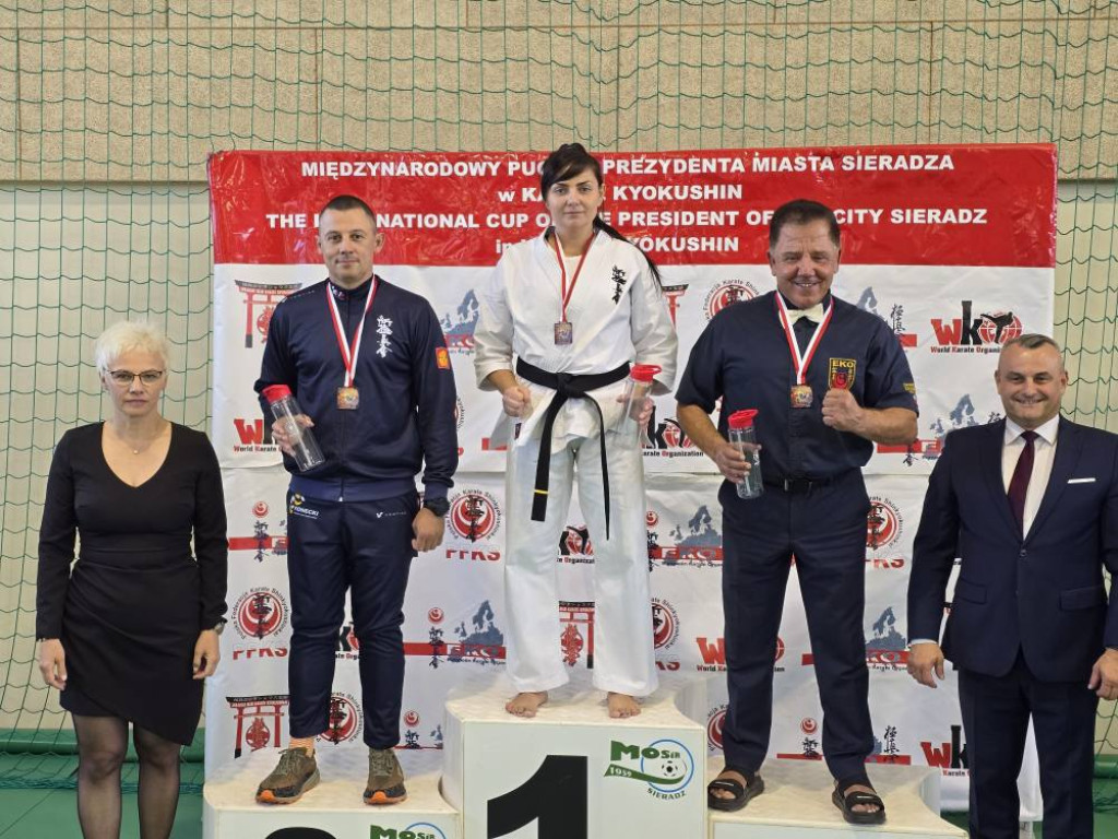 14 medali zawodników z Końskich na Turnieju Karate o Puchar Prezydenta Sieradza [zdjęcia]