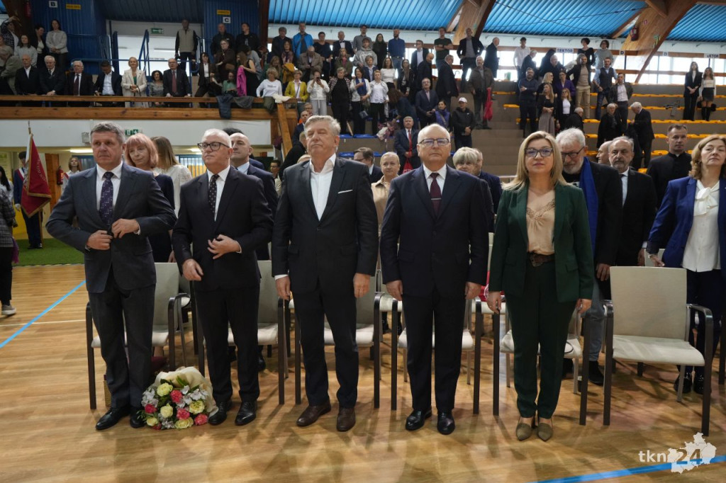 110 lat tradycji i wspomnień. Jubileusz I LO im. KEN w Końskich [wideo, zdjęcia]