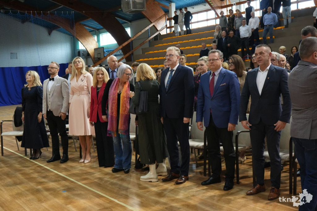 110 lat tradycji i wspomnień. Jubileusz I LO im. KEN w Końskich [wideo, zdjęcia]