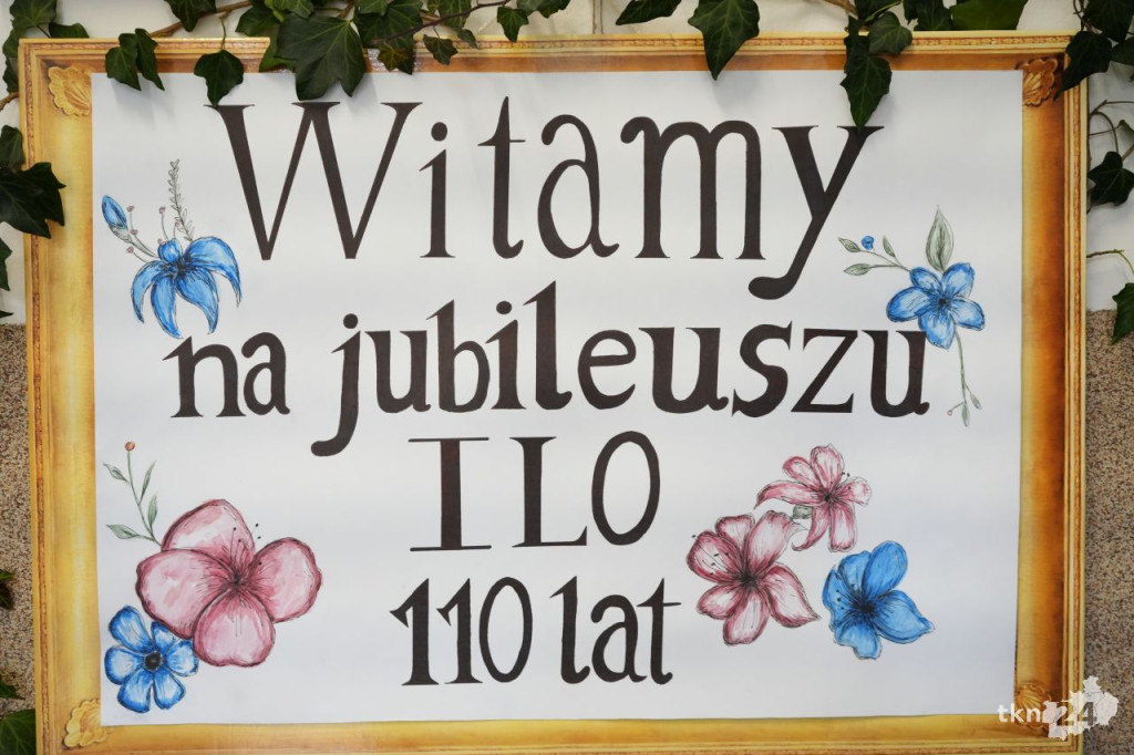 110 lat tradycji i wspomnień. Jubileusz I LO im. KEN w Końskich [wideo, zdjęcia]