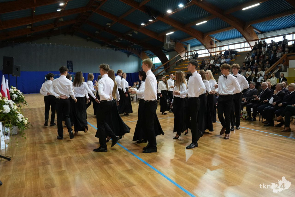 110 lat tradycji i wspomnień. Jubileusz I LO im. KEN w Końskich [wideo, zdjęcia]