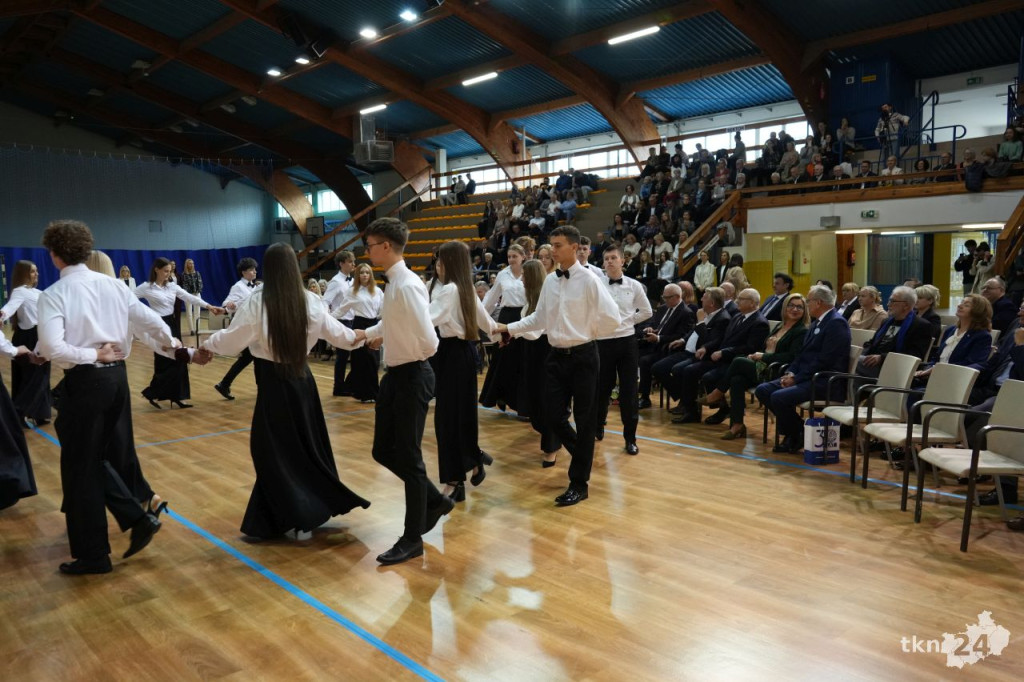 110 lat tradycji i wspomnień. Jubileusz I LO im. KEN w Końskich [wideo, zdjęcia]
