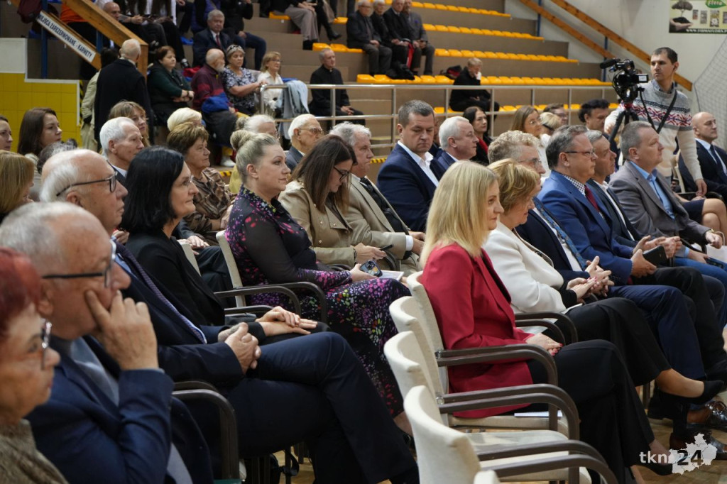 110 lat tradycji i wspomnień. Jubileusz I LO im. KEN w Końskich [wideo, zdjęcia]