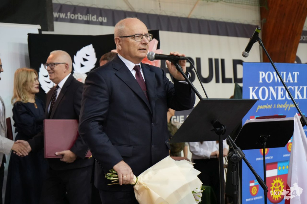110 lat tradycji i wspomnień. Jubileusz I LO im. KEN w Końskich [wideo, zdjęcia]