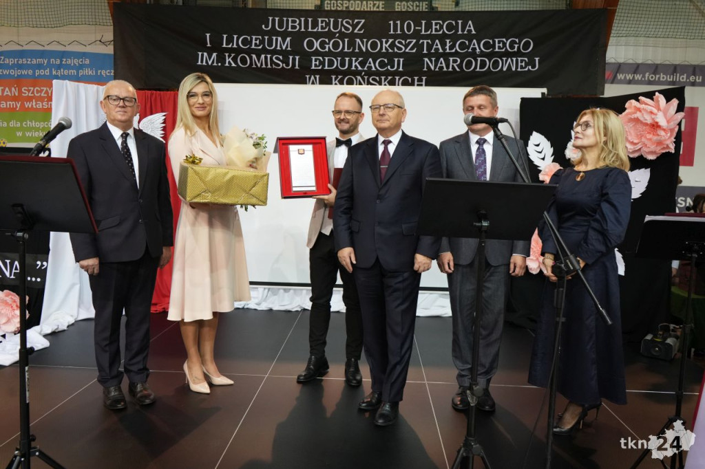 110 lat tradycji i wspomnień. Jubileusz I LO im. KEN w Końskich [wideo, zdjęcia]